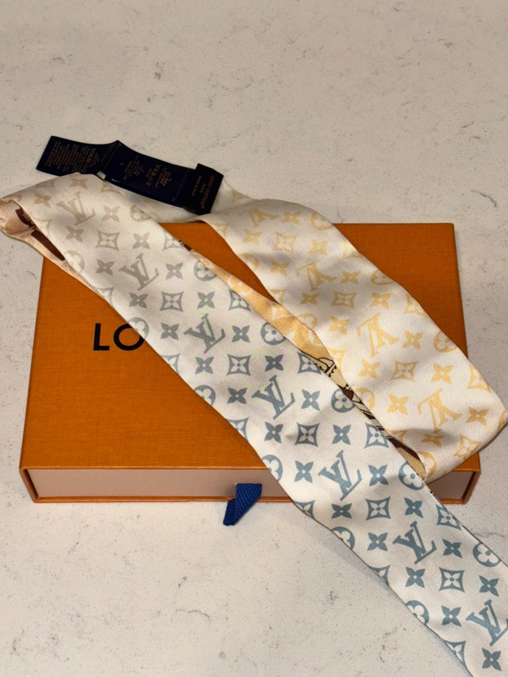 Louis Vuitton Bandeau - NWT - Picture 2 of 8